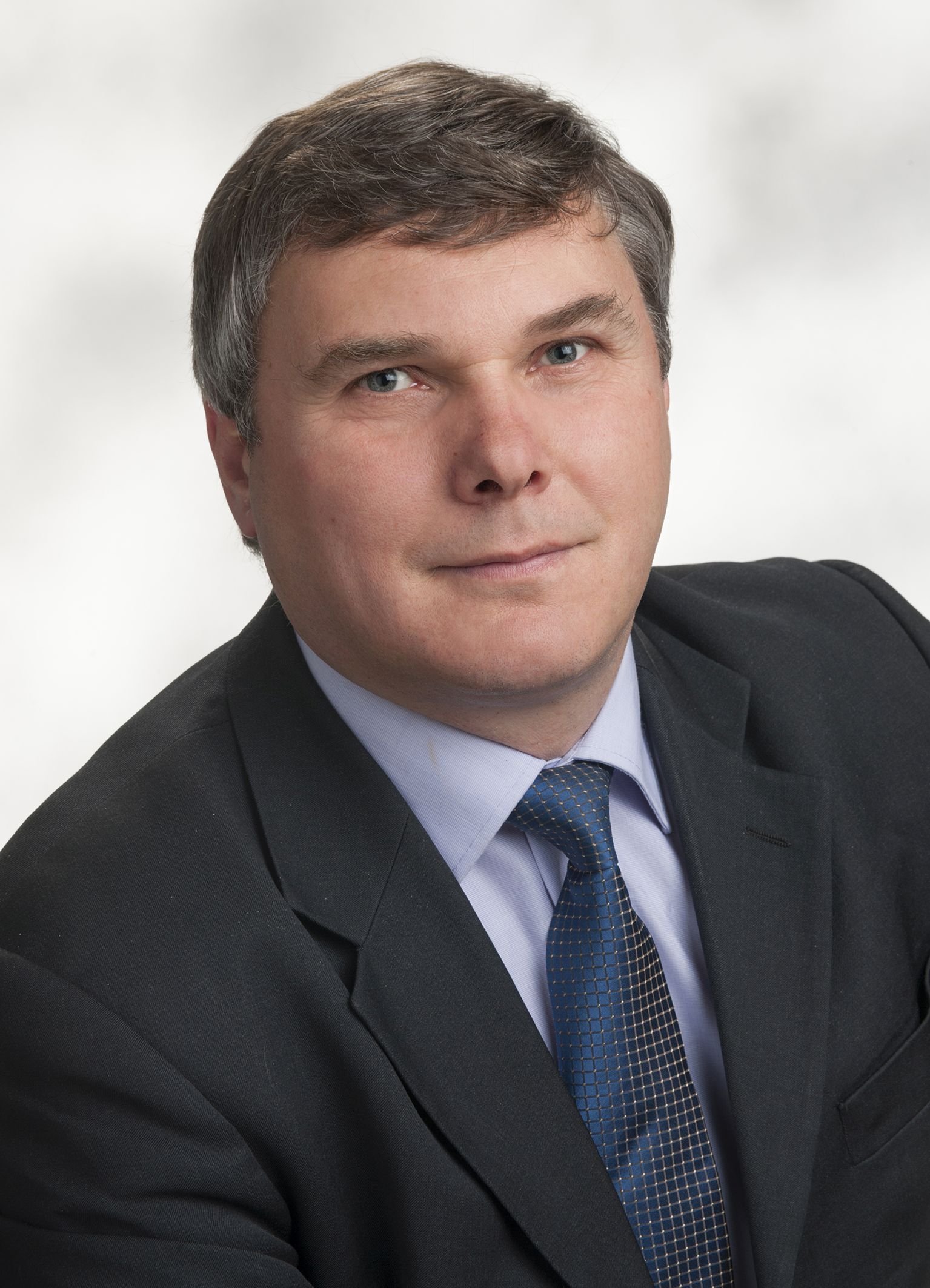 Профессор Эдуард Сименс